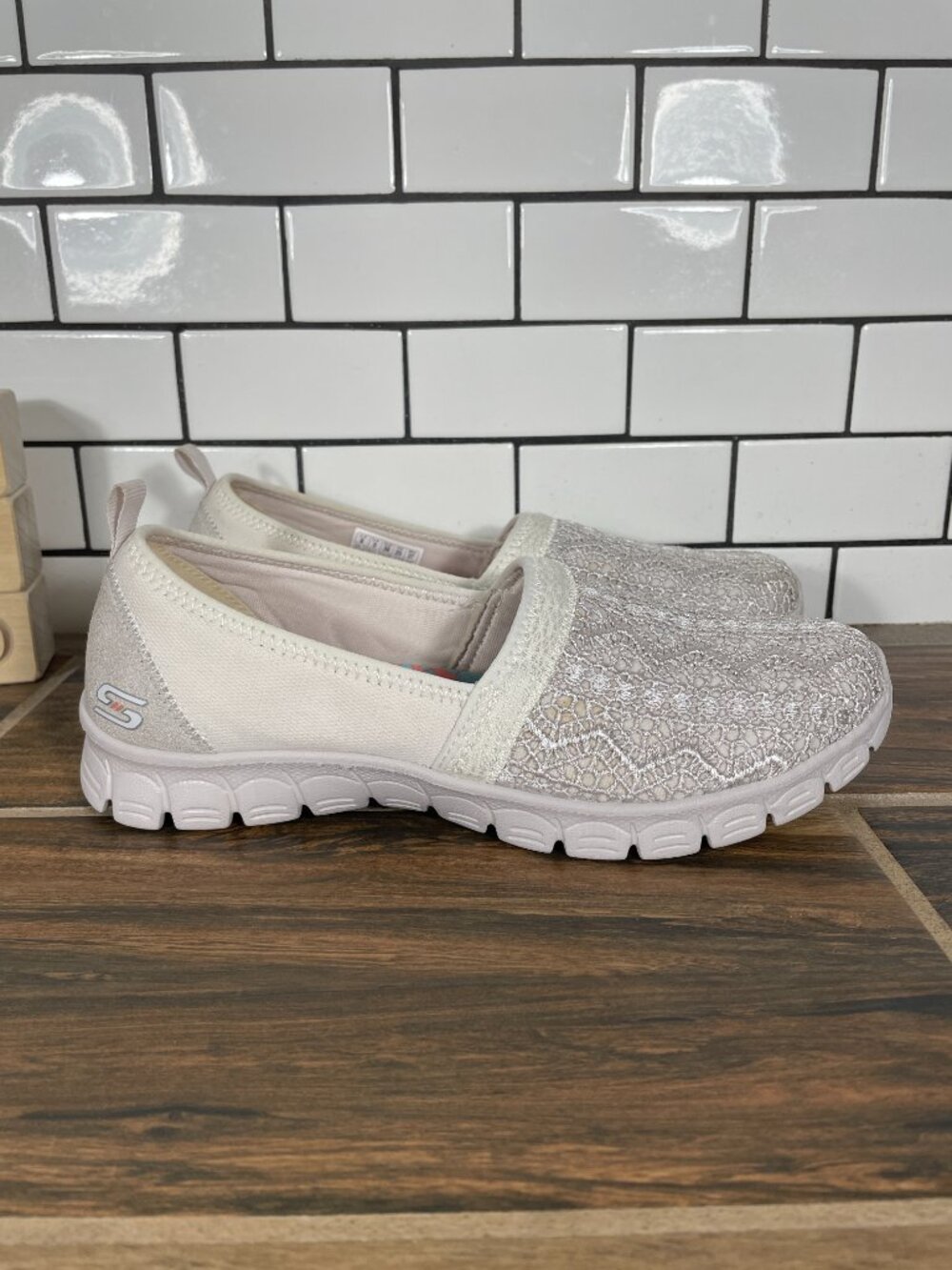 Skechers EZ Flex 3.0 Duchess Shoes Womens Size 8 Natural Comfort Slip On - Picture 4 of 13